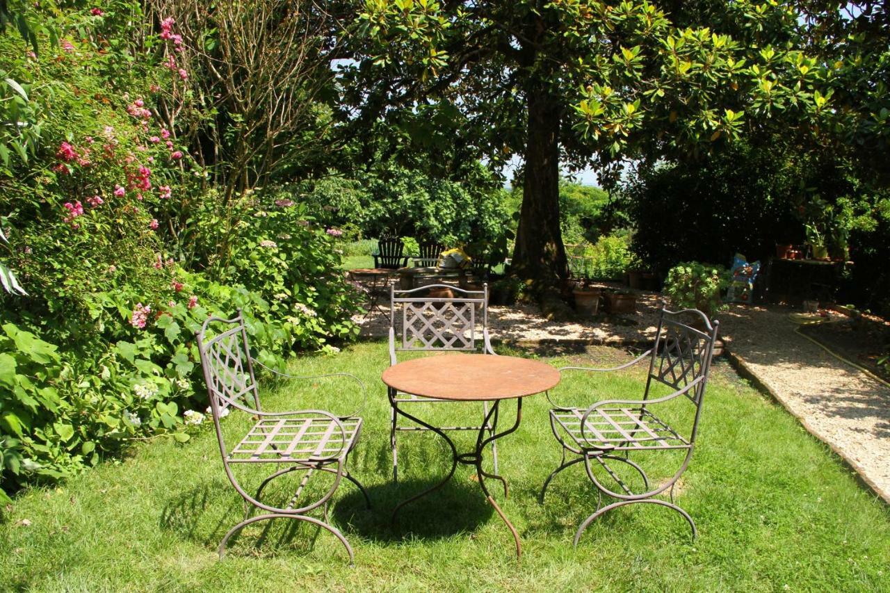 Ombre Rose Bed and Breakfast Le Fousseret Exteriör bild